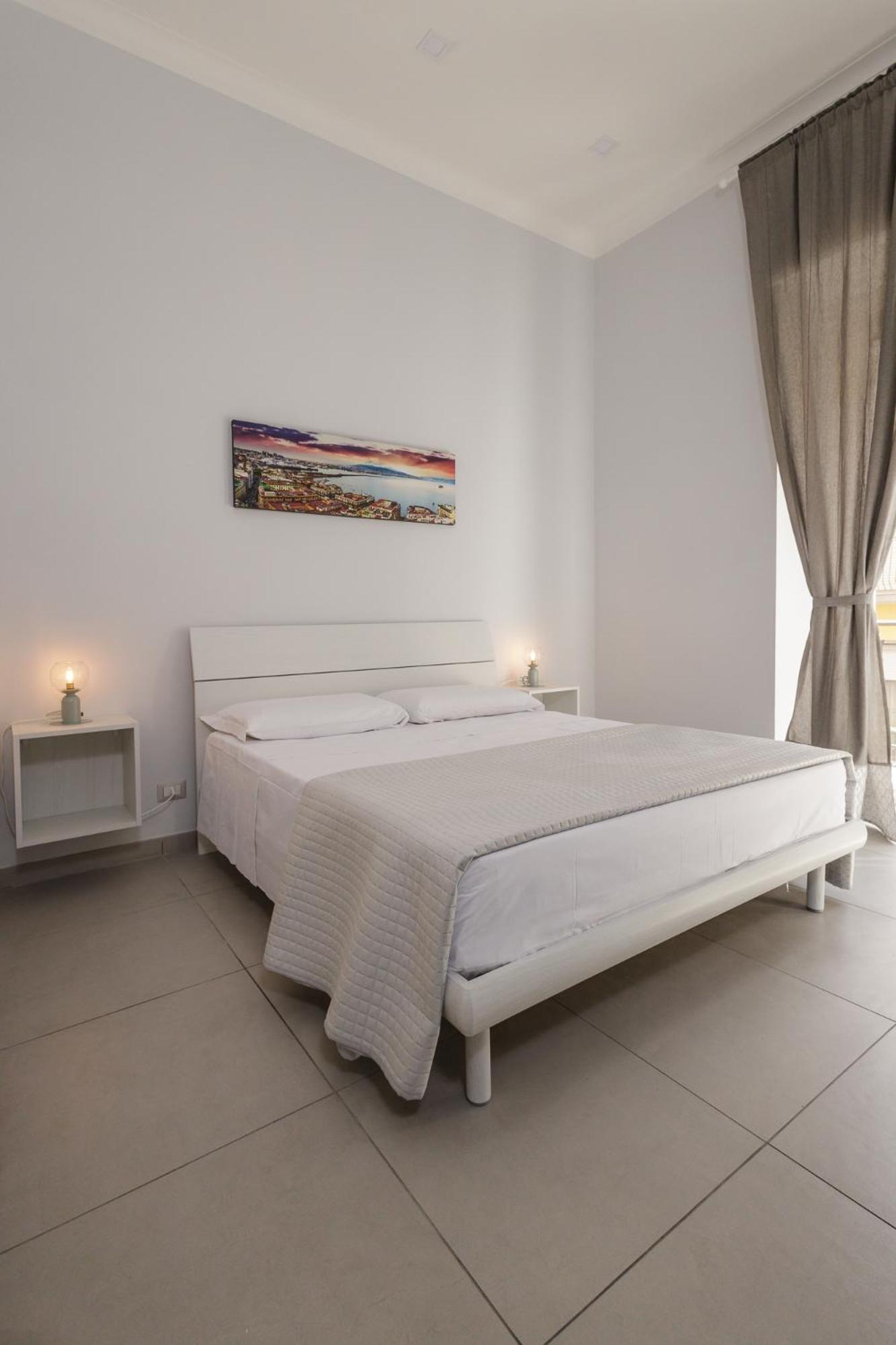 Hotel Caroline'S House Napoli Esterno foto