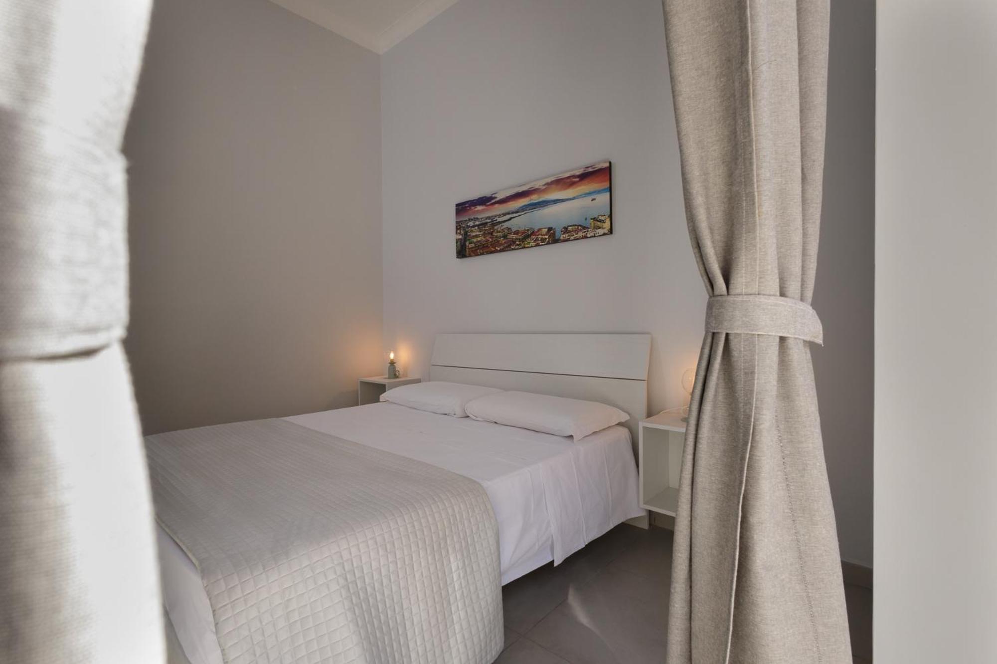 Hotel Caroline'S House Napoli Esterno foto