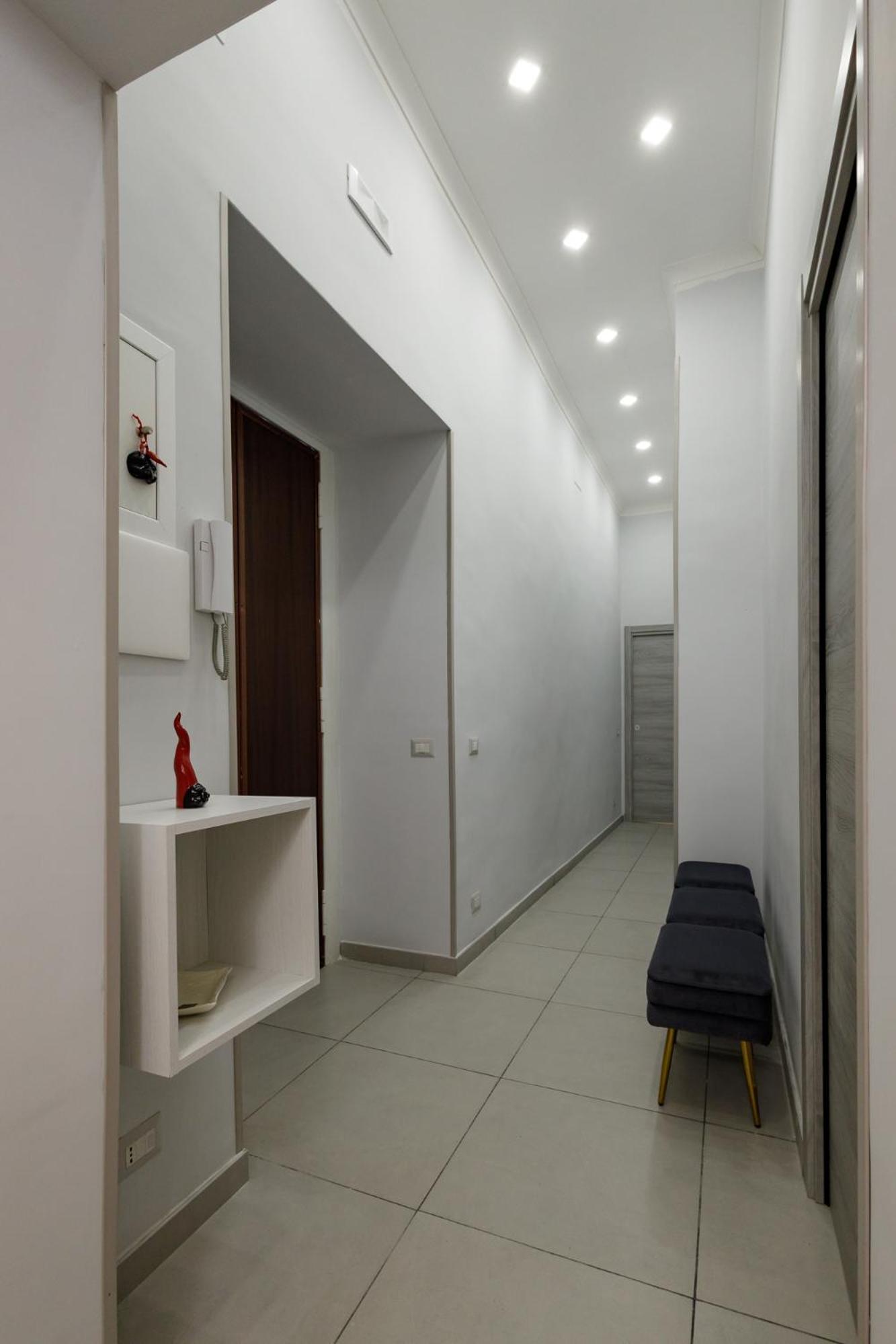 Hotel Caroline'S House Napoli Esterno foto